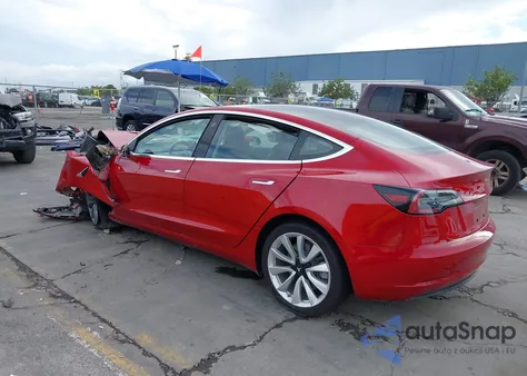 2018 Tesla Model 3 Long Range/Performance из США, поврежденный, VIN 5YJ3E1EBXJF091666